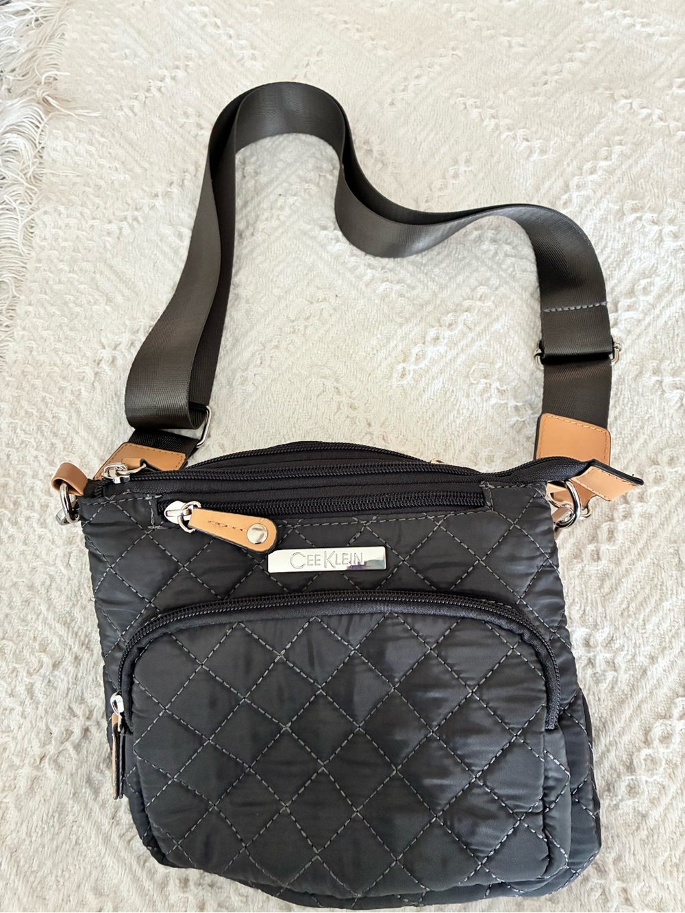 Cee Klein Quilted Crossbody Bag in Deep Green,Adjustable Strap - Picture 2 of 6